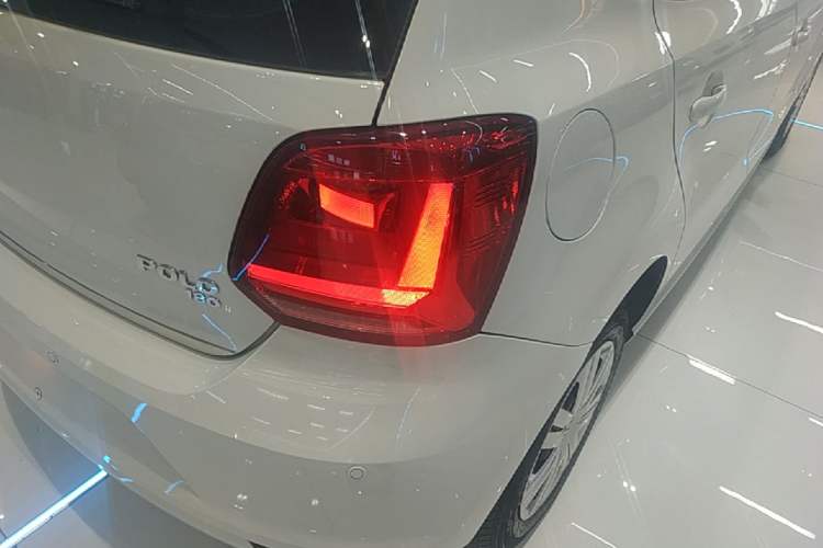 Used Volkswagen Polo 2018 1.5L Automatic Advanced Driving Model Right Rear Taillight