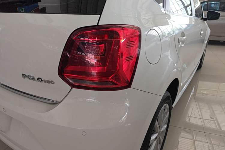 Used Volkswagen Polo 2018 1.5L Automatic Luxury Edition Right Rear Taillight