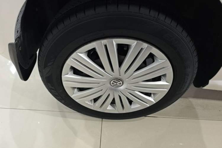 Used Volkswagen Polo 2018 1.5L Automatic Enjoyment Model Right Rear Wheel Hub