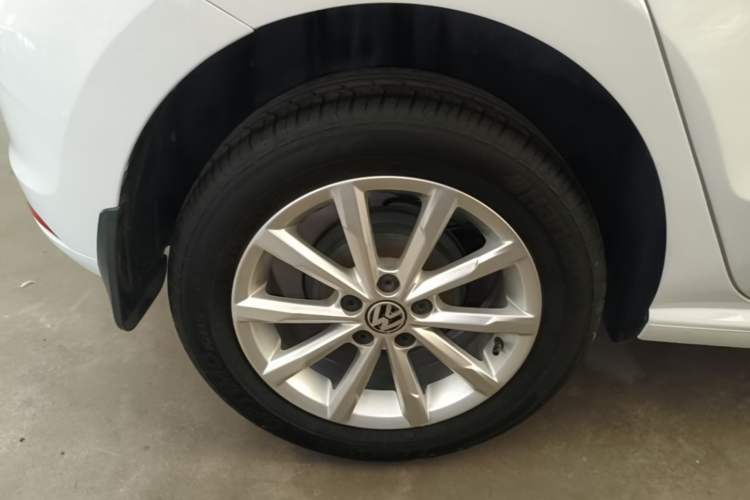 Used Volkswagen Polo 2018 1.5L Automatic Enjoyment Model Right Rear Wheel Hub