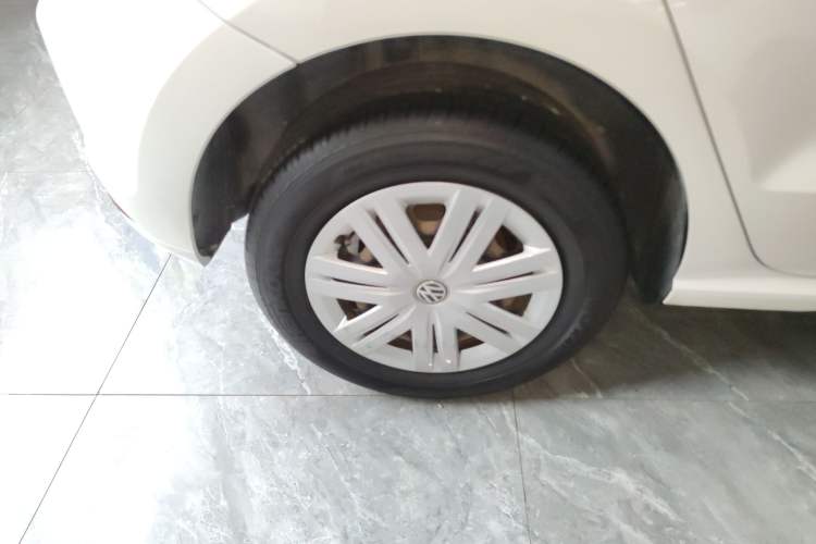 Used Volkswagen Polo 2018 1.5L Manual Drive-Comfort Model Right Rear Wheel Hub