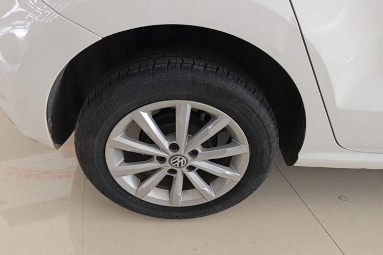 Used Volkswagen Polo 2018 1.5L Automatic Luxury Edition Right Rear Wheel Hub