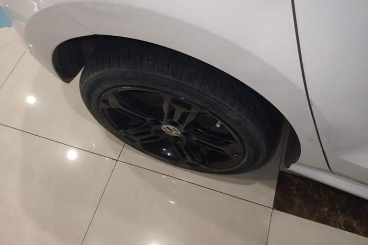 Used Volkswagen Polo 2018 1.5L Automatic Advanced Driving Model Right Rear Wheel Hub