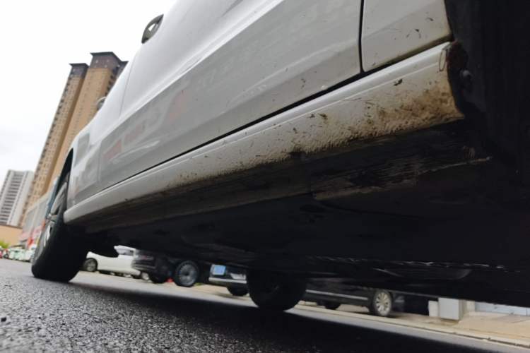 Used Volkswagen Polo 2018 1.5L Automatic Enjoyment Model Right Side Sill