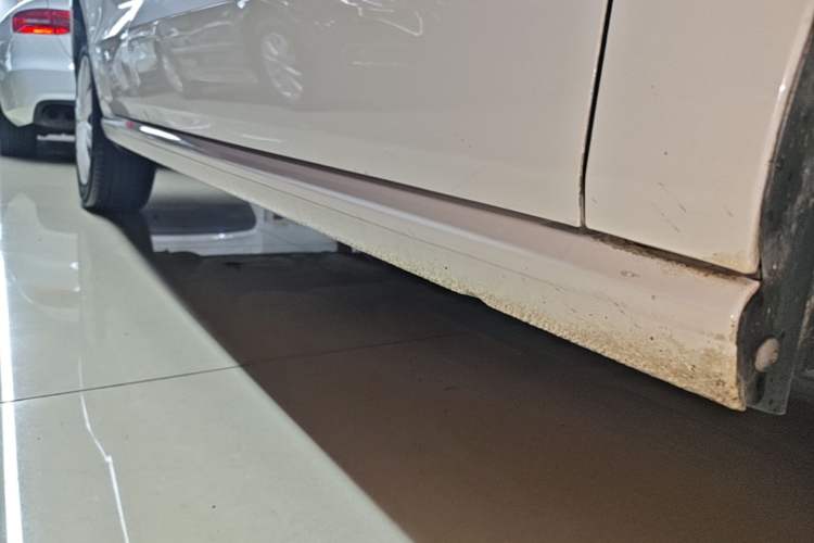 Used Volkswagen Polo 2018 1.5L Automatic Enjoyment Model Right Side Sill
