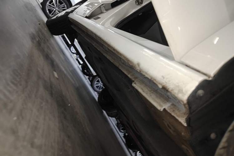 Used Volkswagen Polo 2018 1.5L Manual Drive-Comfort Model Right Side Sill