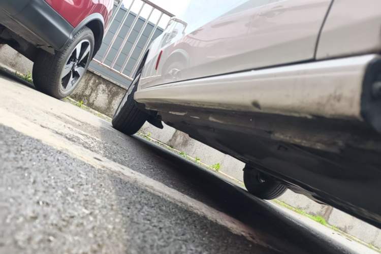 Used Volkswagen Polo 2018 1.5L Automatic Advanced Driving Model Right Side Sill