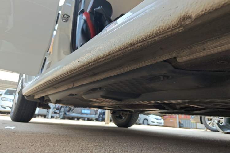 Used Volkswagen Polo 2018 1.5L Automatic Advanced Driving Model Right Side Sill