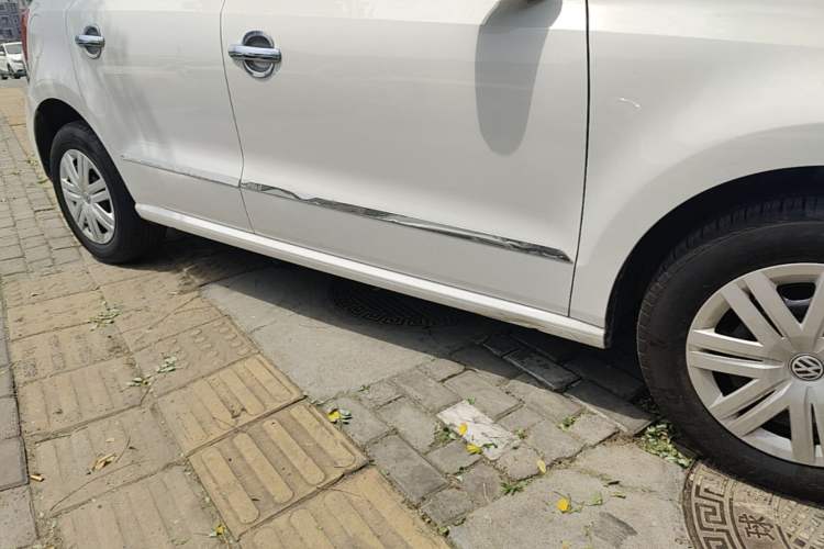 Used Volkswagen Polo 2018 1.5L Automatic Advanced Driving Model Right Side Sill