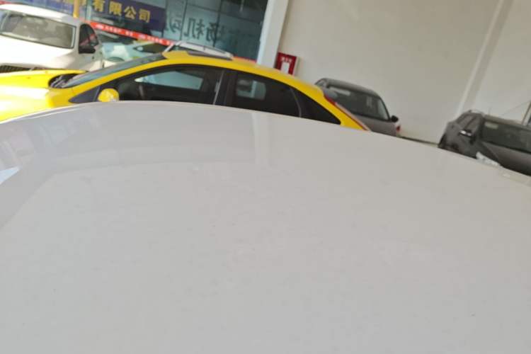 Used Volkswagen Polo 2018 1.5L Manual Drive-Comfort Model Roof