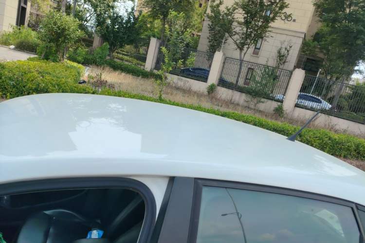Used Volkswagen Polo 2018 1.5L Manual Drive-Comfort Model Roof