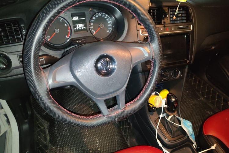 Used Volkswagen Polo 2018 1.5L Automatic Advanced Driving Model Steering Wheel