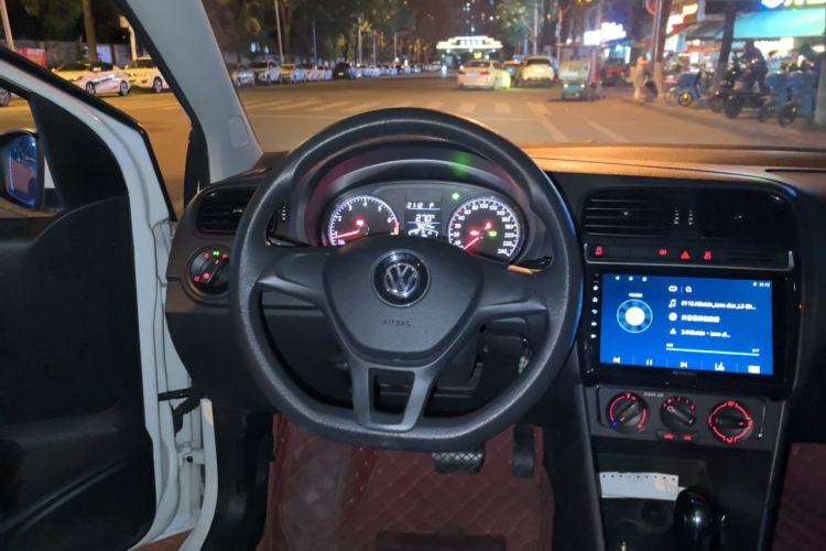 Used Volkswagen Polo 2018 1.5L Automatic Advanced Driving Model Steering Wheel