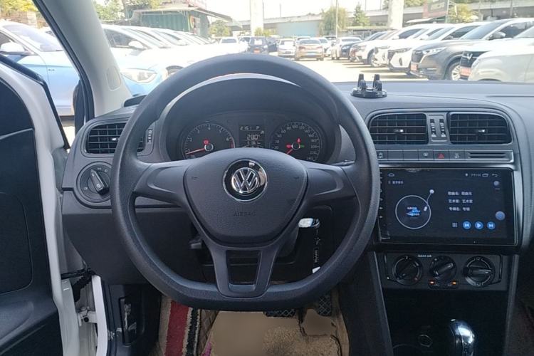 Used Volkswagen Polo 2018 1.5L Automatic Advanced Driving Model Steering Wheel