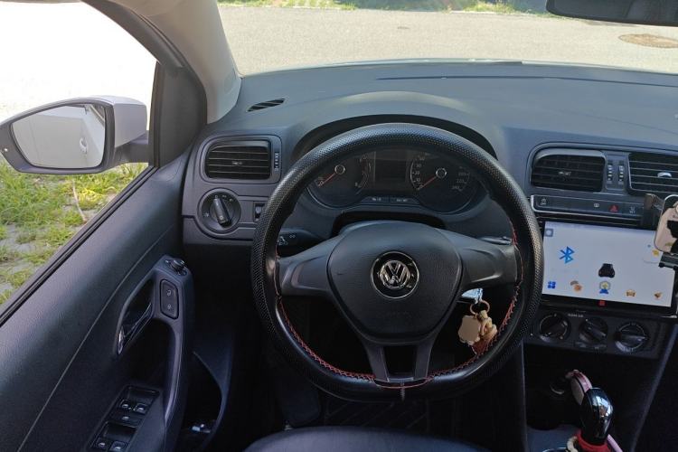 Used Volkswagen Polo 2018 1.5L Automatic Advanced Driving Model Steering Wheel