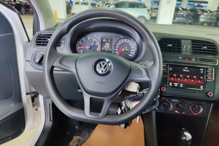Used Volkswagen Polo 2018 1.5L Automatic Advanced Driving Model Steering Wheel