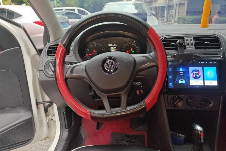 Used Volkswagen Polo 2018 1.5L Automatic Advanced Driving Model Steering Wheel