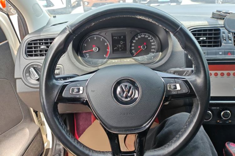 Used Volkswagen Polo 2018 1.5L Automatic Advanced Driving Model Steering Wheel
