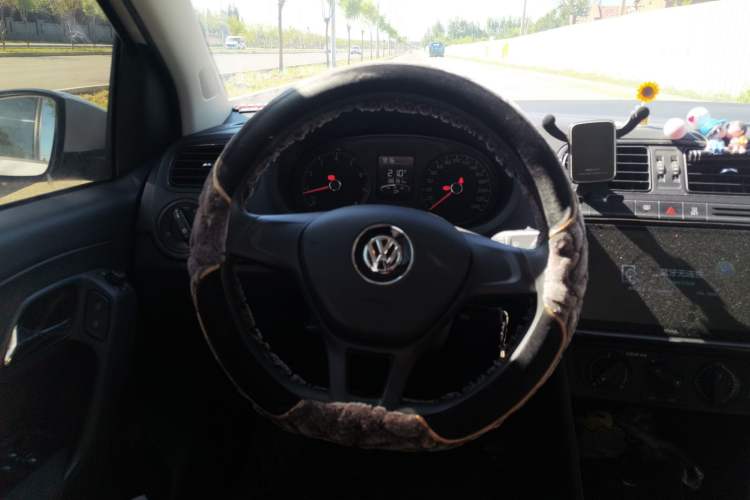 Used Volkswagen Polo 2018 1.5L Manual Drive-Comfort Model Steering Wheel