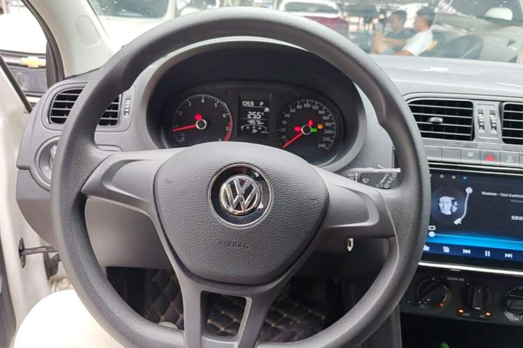 Used Volkswagen Polo 2018 1.5L Automatic Advanced Driving Model Steering Wheel