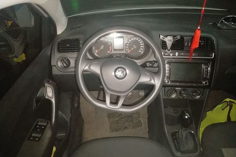 Used Volkswagen Polo 2018 1.5L Automatic Advanced Driving Model Steering Wheel