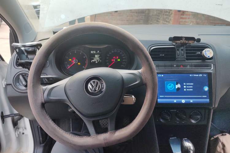 Used Volkswagen Polo 2018 1.5L Automatic Advanced Driving Model Steering Wheel