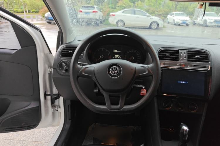 Used Volkswagen Polo 2018 1.5L Automatic Advanced Driving Model Steering Wheel