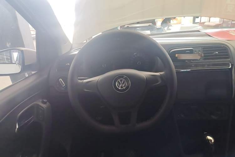 Used Volkswagen Polo 2018 1.5L Automatic Advanced Driving Model Steering Wheel