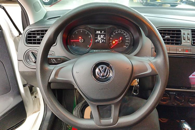 Used Volkswagen Polo 2018 1.5L Automatic Advanced Driving Model Steering Wheel