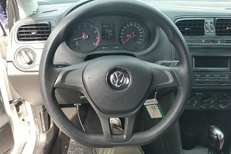 Used Volkswagen Polo 2018 1.5L Automatic Advanced Driving Model Steering Wheel