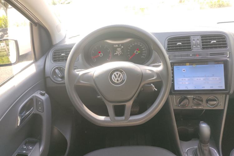 Used Volkswagen Polo 2018 1.5L Automatic Advanced Driving Model Steering Wheel