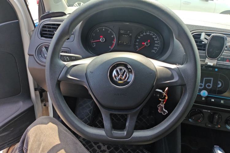 Used Volkswagen Polo 2018 1.5L Automatic Advanced Driving Model Steering Wheel