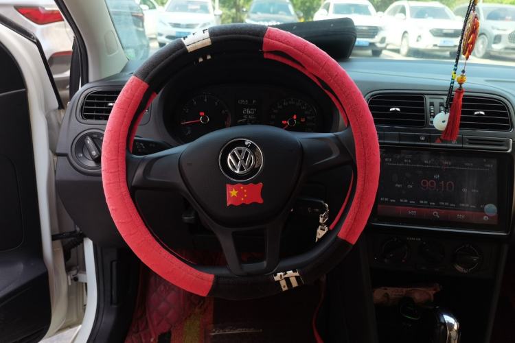 Used Volkswagen Polo 2018 1.5L Automatic Advanced Driving Model Steering Wheel