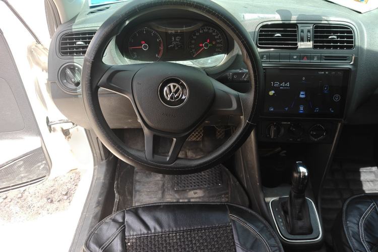 Used Volkswagen Polo 2018 1.5L Automatic Advanced Driving Model Steering Wheel