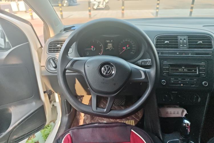 Used Volkswagen Polo 2018 1.5L Automatic Advanced Driving Model Steering Wheel