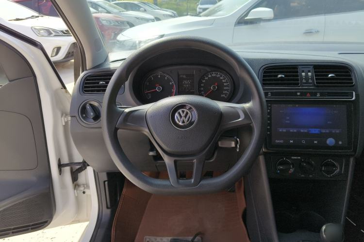 Used Volkswagen Polo 2018 1.5L Manual Drive-Comfort Model Steering Wheel