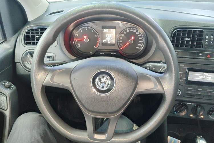 Used Volkswagen Polo 2018 1.5L Automatic Advanced Driving Model Steering Wheel