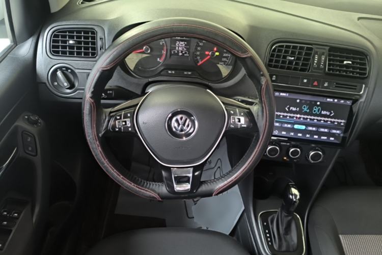 Used Volkswagen Polo 2018 1.5L Automatic Advanced Driving Model Steering Wheel