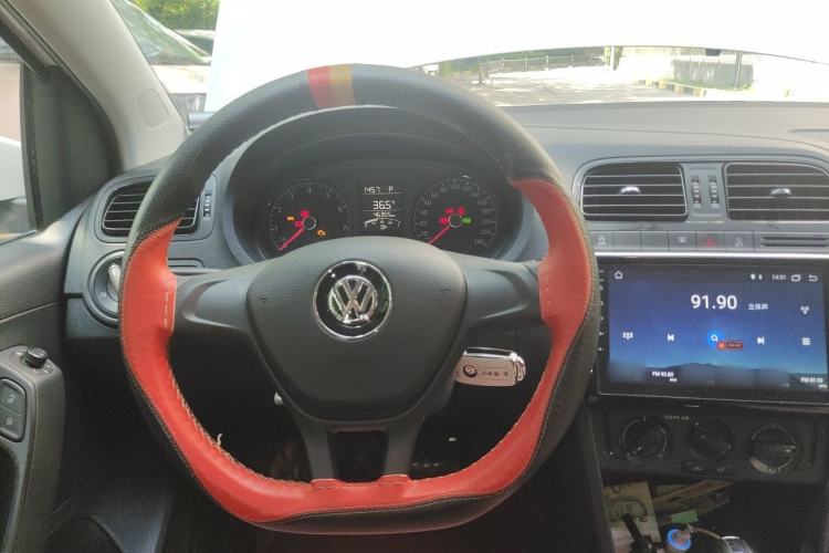Used Volkswagen Polo 2018 1.5L Automatic Advanced Driving Model Steering Wheel
