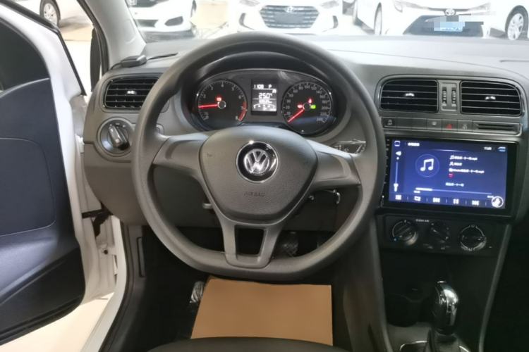 Used Volkswagen Polo 2018 1.5L Automatic Advanced Driving Model Steering Wheel