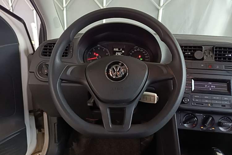 Used Volkswagen Polo 2018 1.5L Automatic Advanced Driving Model Steering Wheel