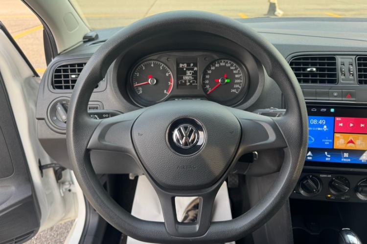 Used Volkswagen Polo 2018 1.5L Automatic Advanced Driving Model Steering Wheel
