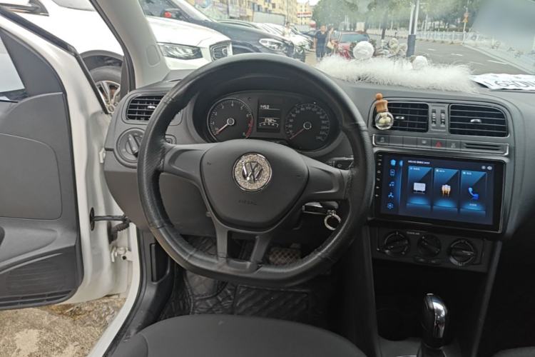 Used Volkswagen Polo 2018 1.5L Automatic Advanced Driving Model Steering Wheel