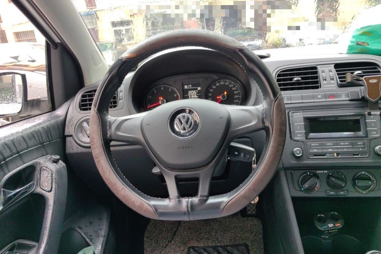 Used Volkswagen Polo 2018 1.5L Manual Drive-Comfort Model Steering Wheel