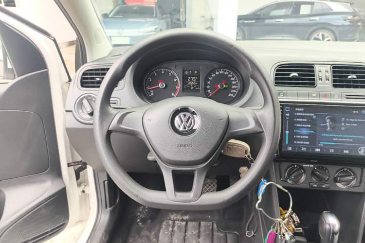 Used Volkswagen Polo 2018 1.5L Automatic Advanced Driving Model Steering Wheel