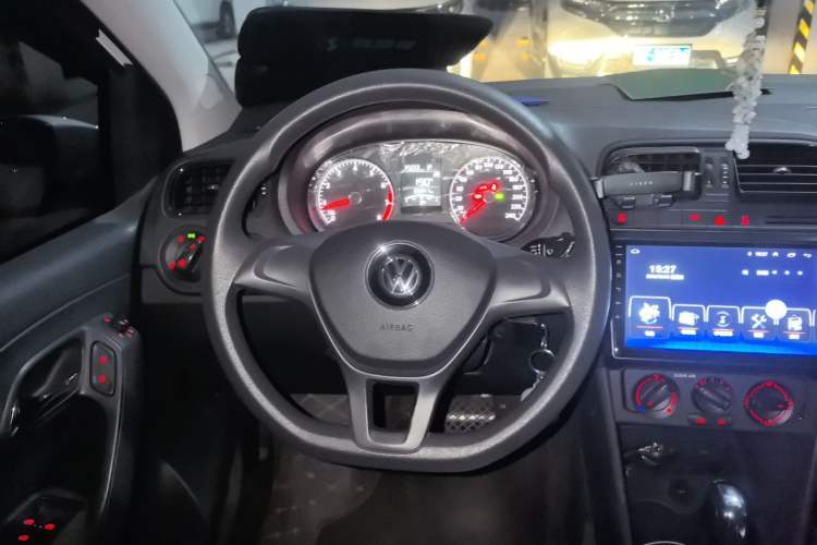 Used Volkswagen Polo 2018 1.5L Automatic Advanced Driving Model Steering Wheel