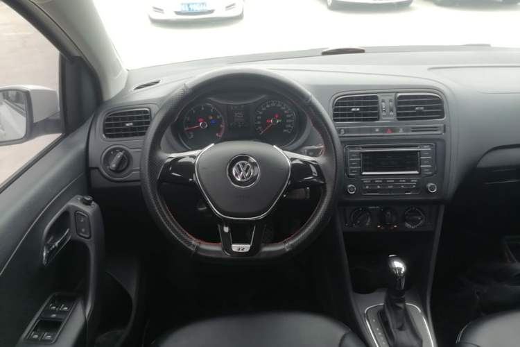 Used Volkswagen Polo 2018 1.5L Automatic Advanced Driving Model Steering Wheel