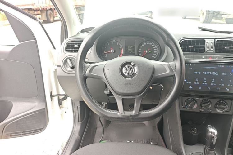 Used Volkswagen Polo 2018 1.5L Automatic Advanced Driving Model Steering Wheel