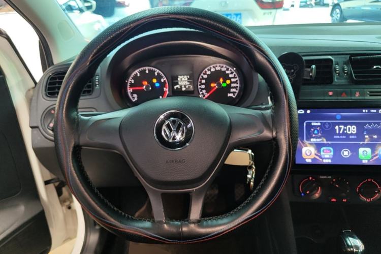 Used Volkswagen Polo 2018 1.5L Automatic Advanced Driving Model Steering Wheel