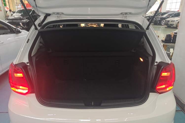 Used Volkswagen Polo 2018 1.5L Automatic Enjoyment Model Trunk
